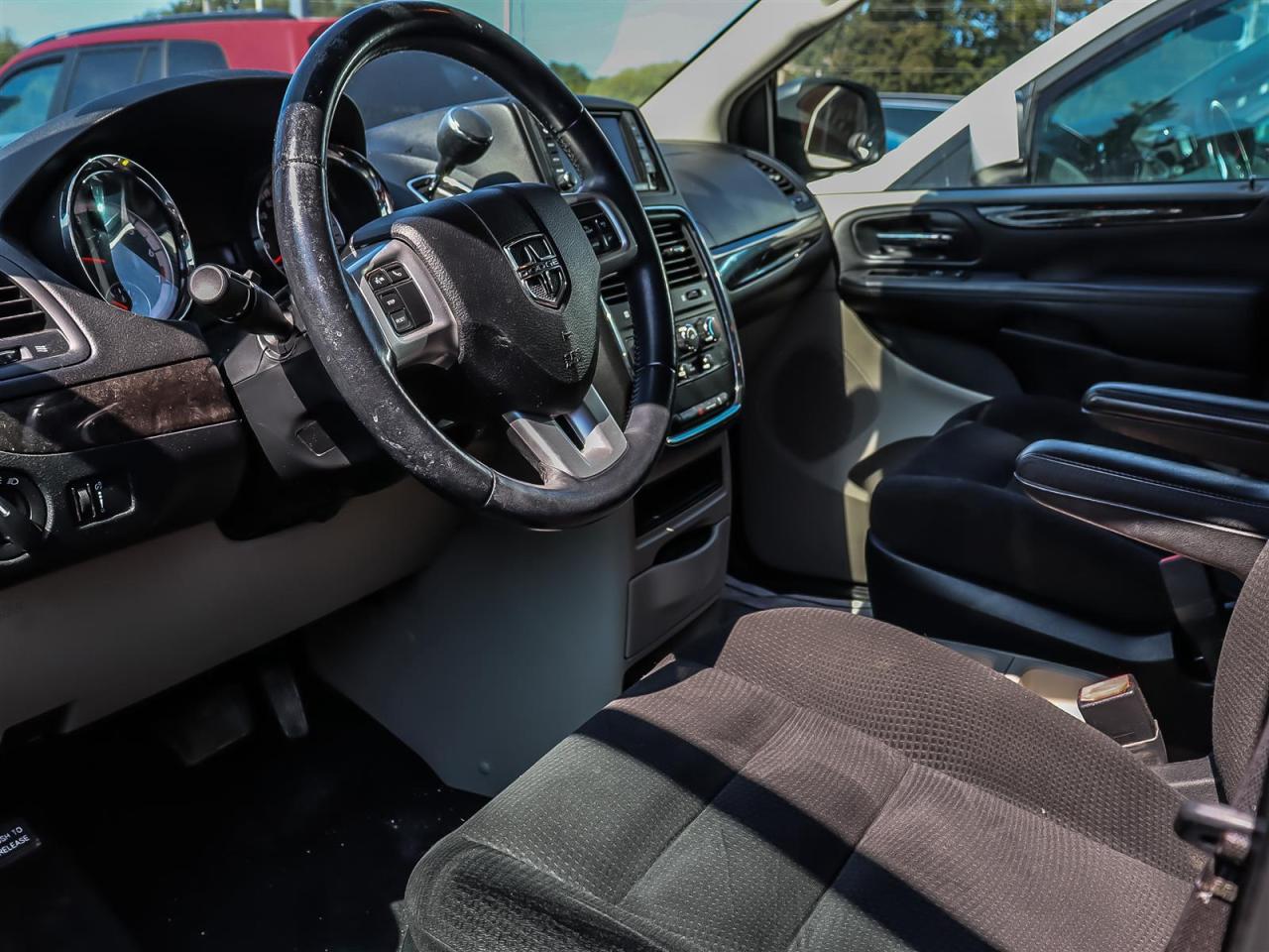 2016 Dodge Grand Caravan  Photo