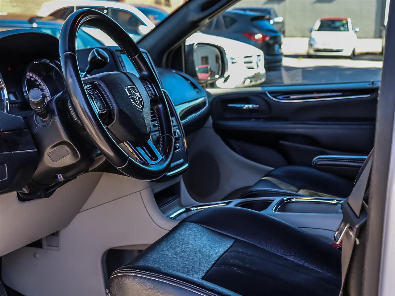 2019 Dodge Grand Caravan  Photo1
