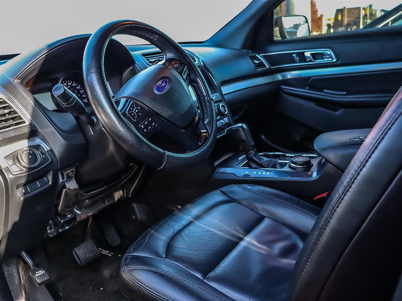 2016 Ford Explorer  Photo5
