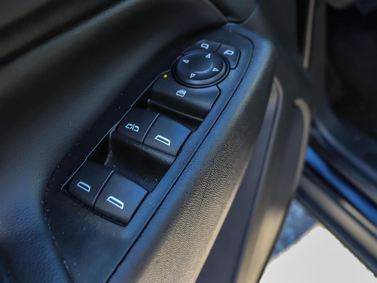 2023 Chevrolet Equinox  Photo3
