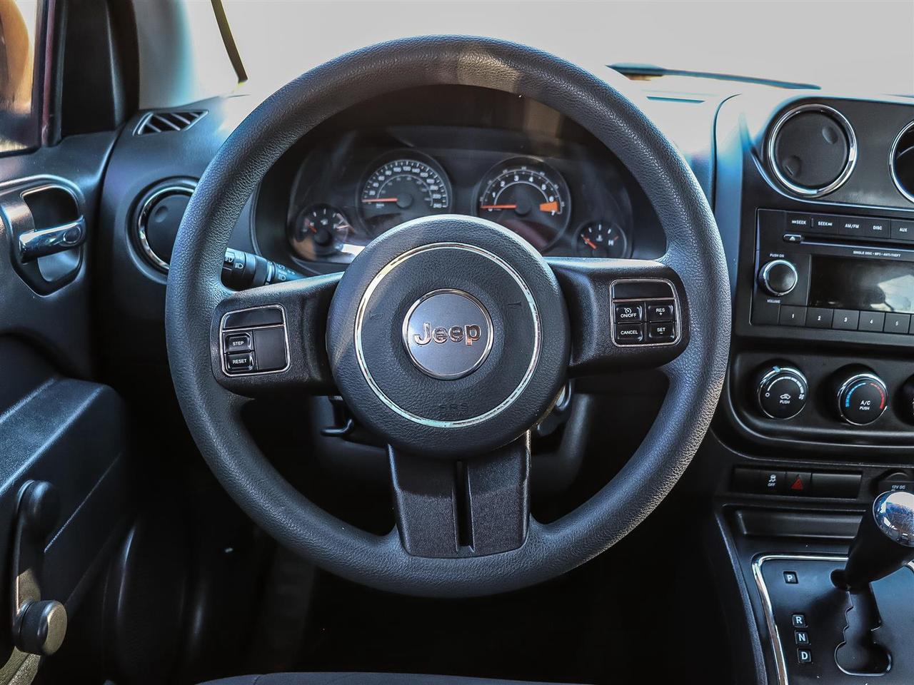 2016 Jeep Compass  Photo2