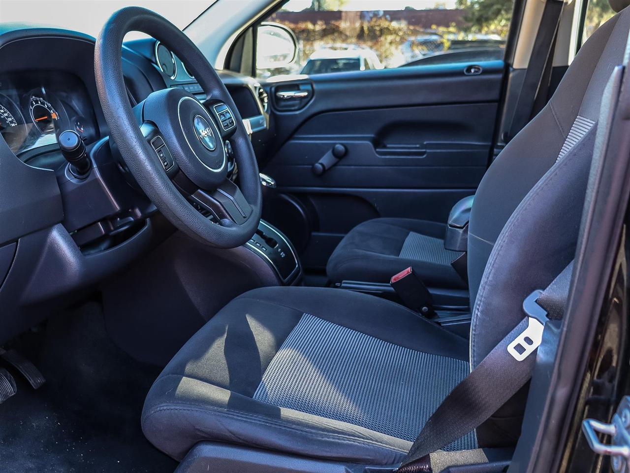 2016 Jeep Compass  Photo1