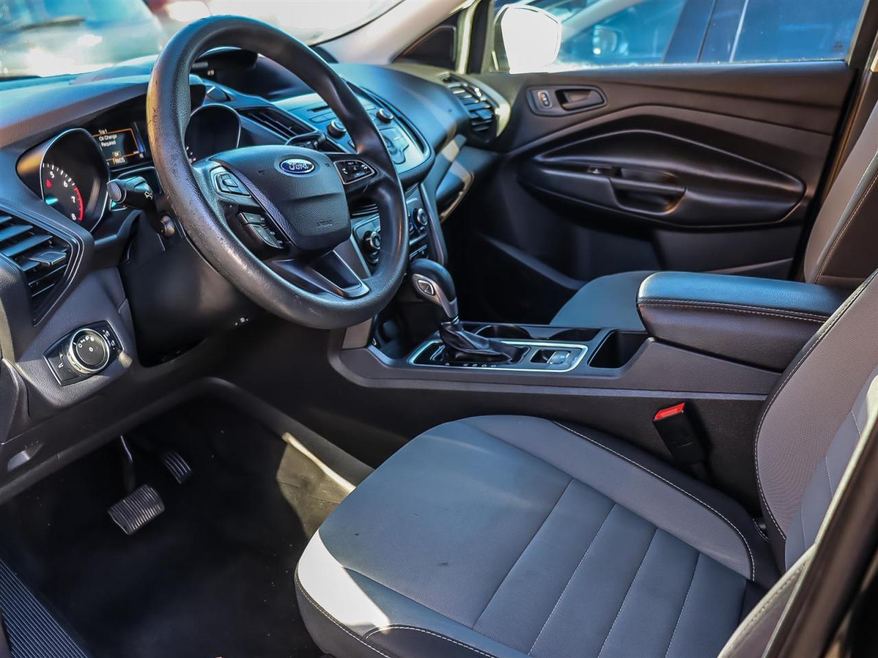 2017 Ford Escape  Photo2