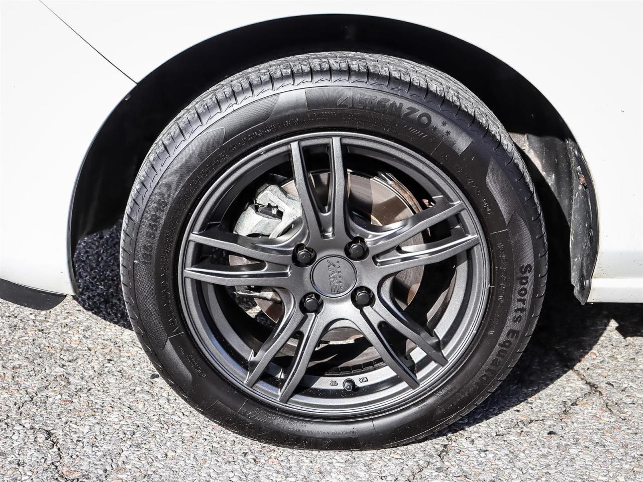 2014 Mazda MAZDA2  Photo