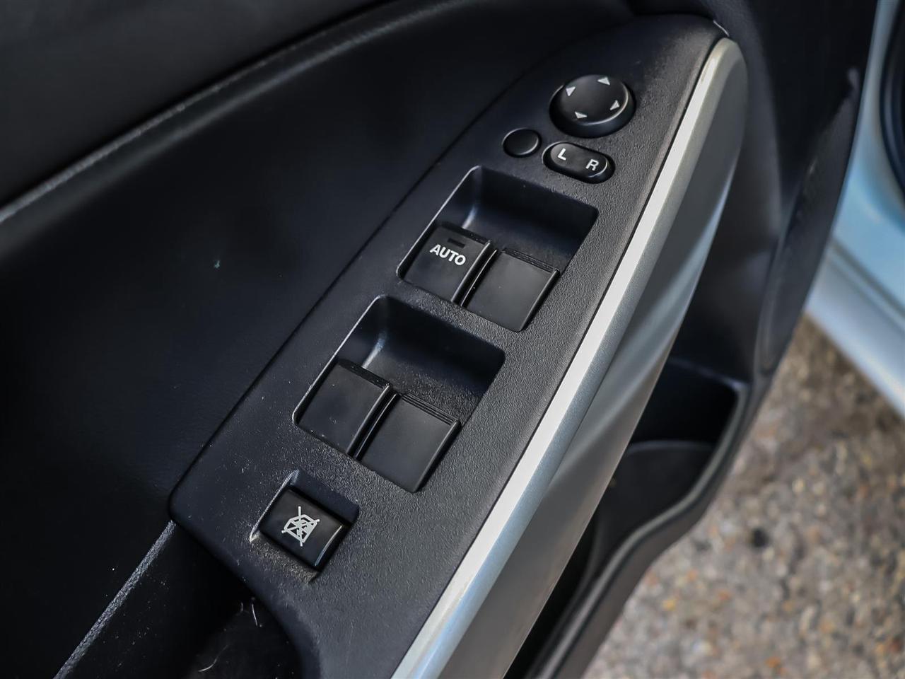 2014 Mazda MAZDA2  Photo