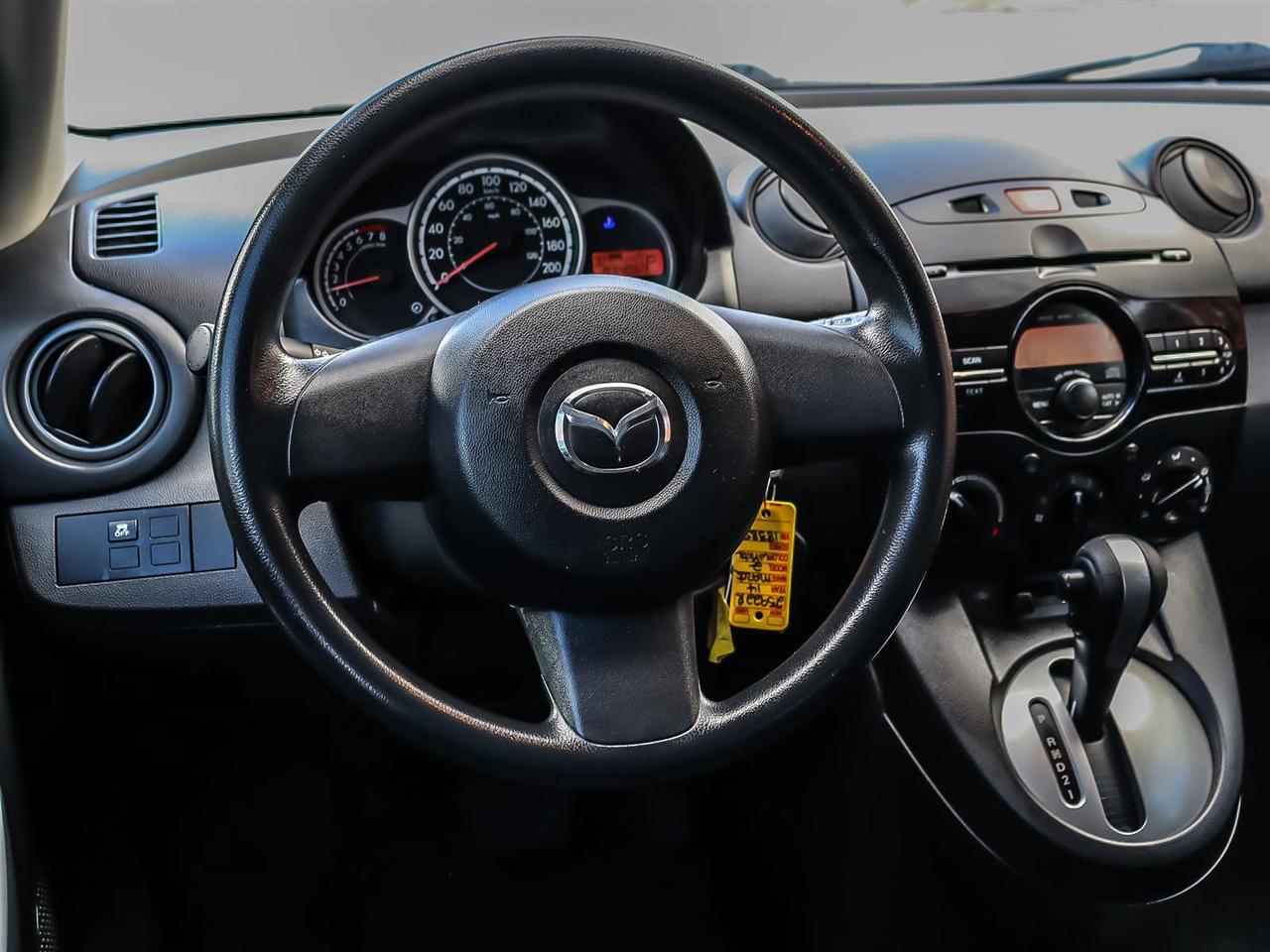 2014 Mazda MAZDA2  Photo