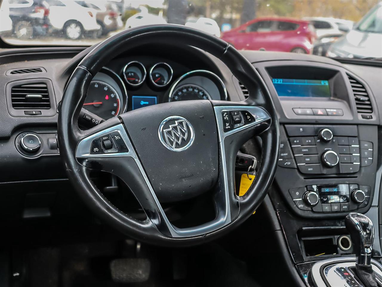 2011 Buick Regal  Photo2