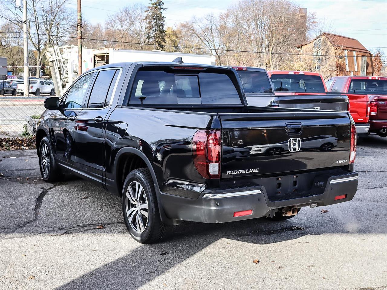 2019 Honda Ridgeline  Photo5