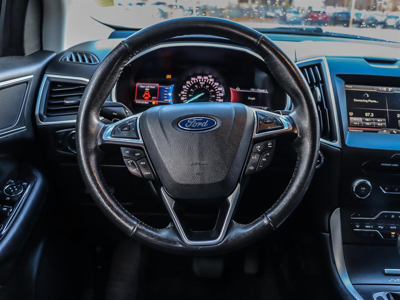 2015 Ford Edge  Photo