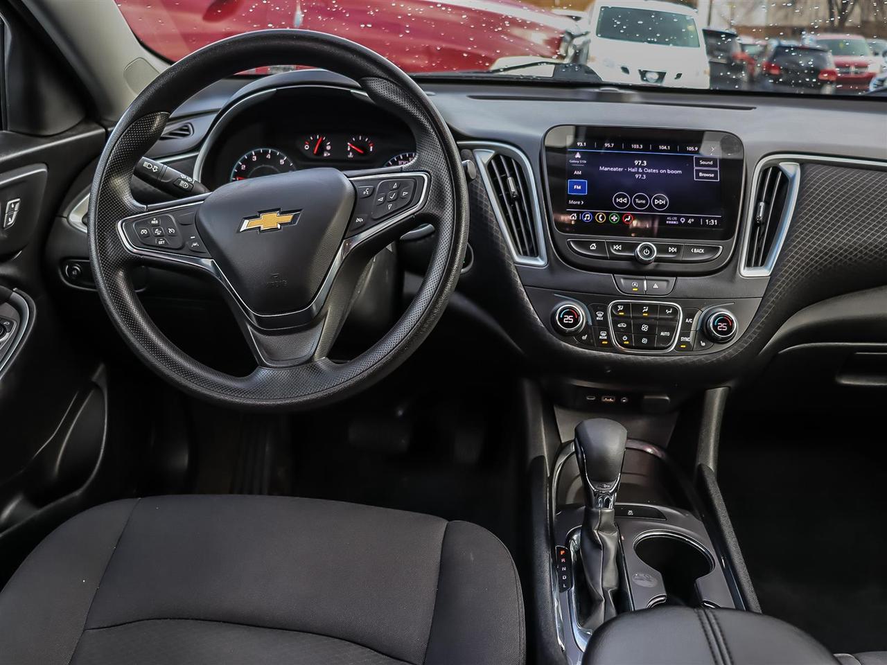 2023 Chevrolet Malibu  Photo2