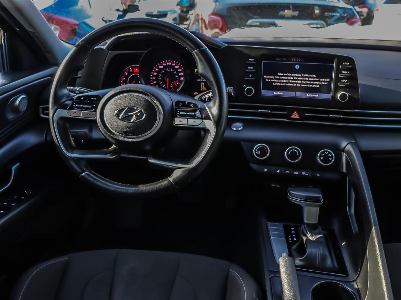 2023 Hyundai Elantra  Photo2