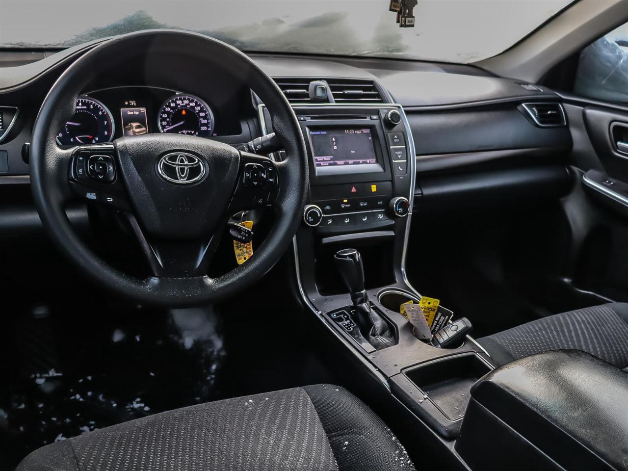 2016 Toyota Camry  Photo3