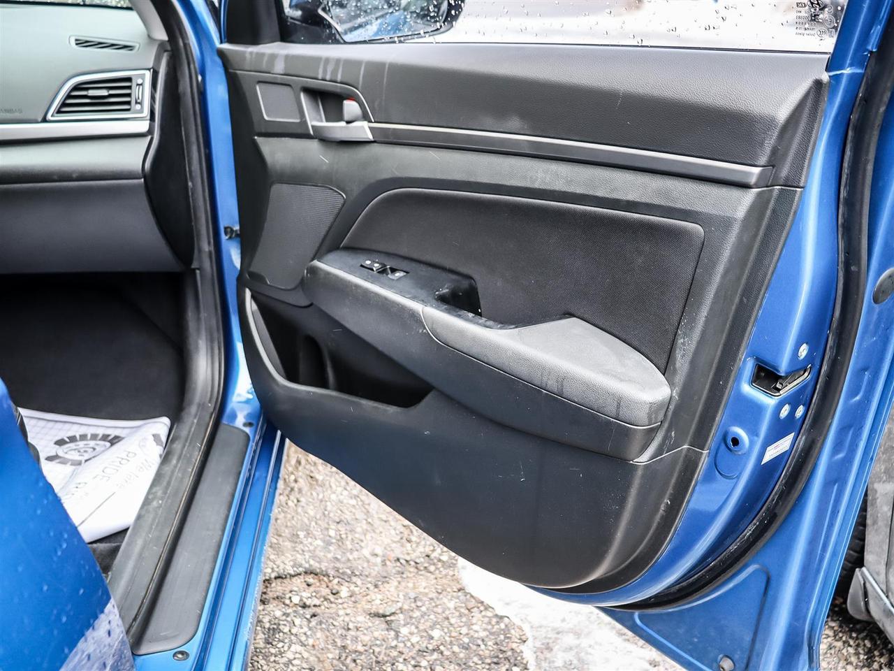 2017 Hyundai Elantra  Photo