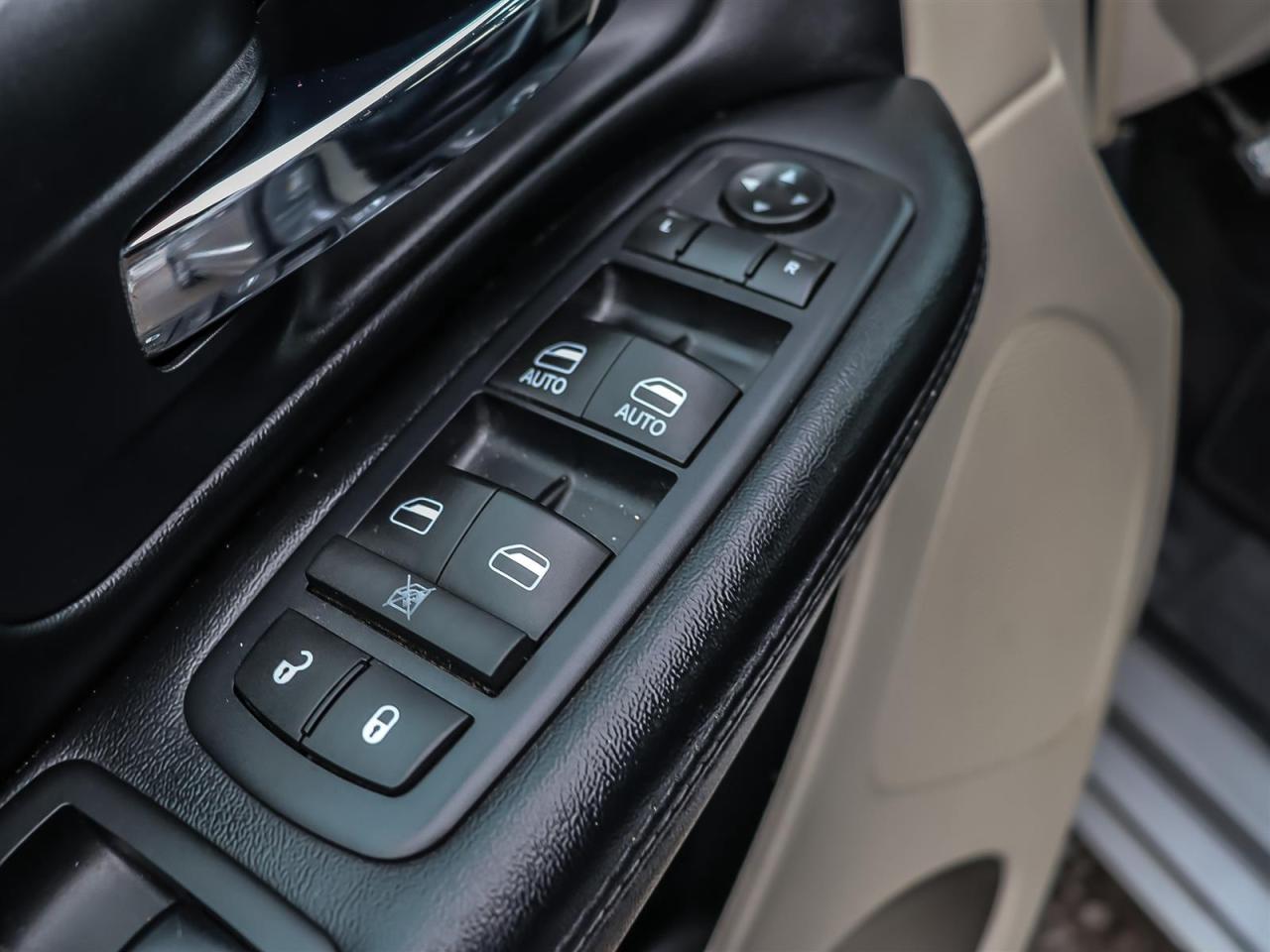 2016 Dodge Grand Caravan  Photo