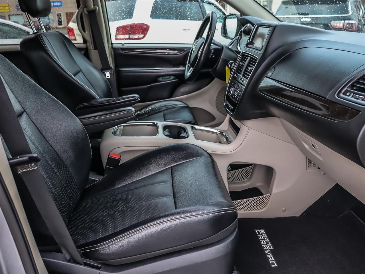 2016 Dodge Grand Caravan  Photo