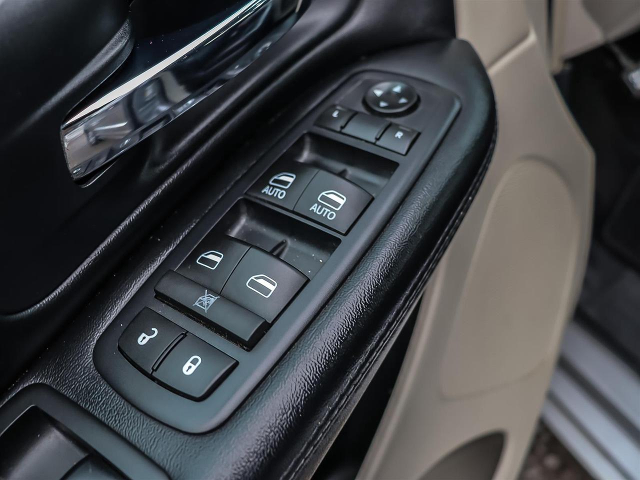 2016 Dodge Grand Caravan  Photo