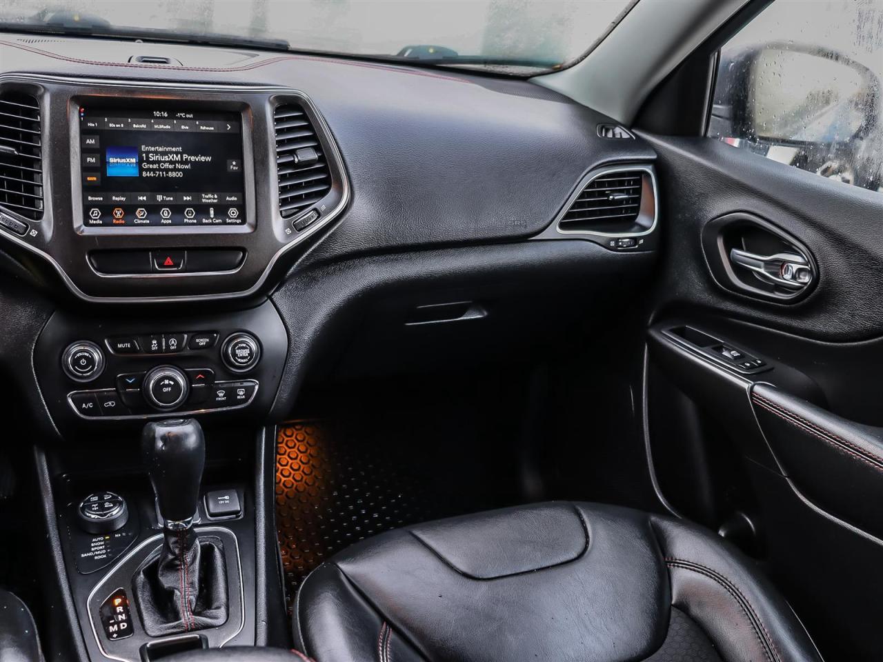 2020 Jeep Cherokee  Photo