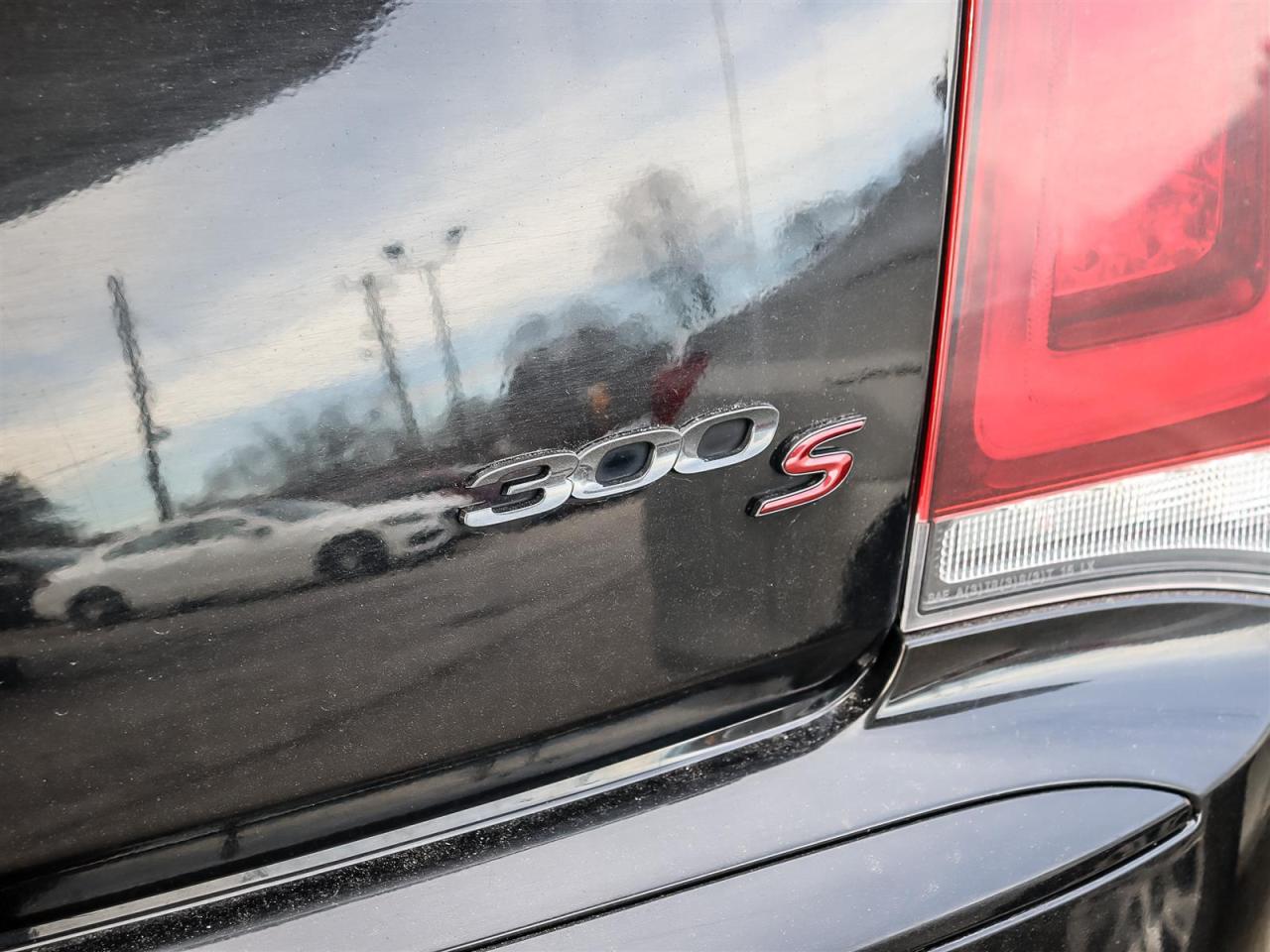 2022 Chrysler 300S  Photo