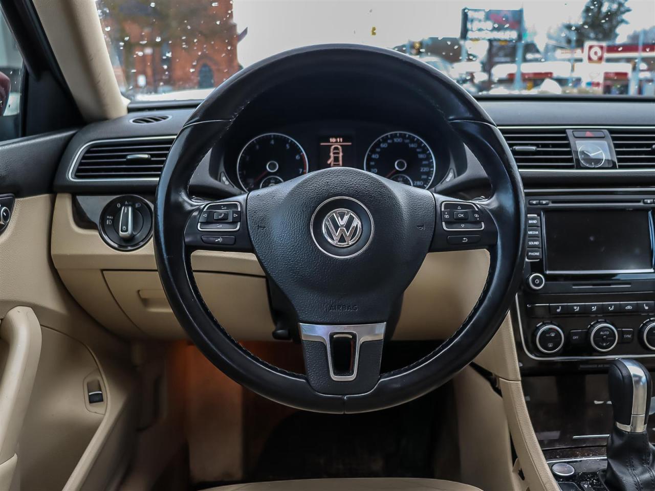 2015 Volkswagen Passat  Photo2