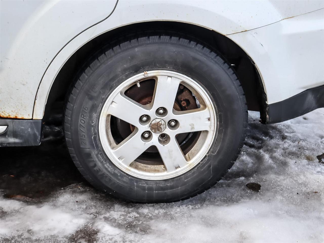 2011 Mitsubishi Outlander  Photo