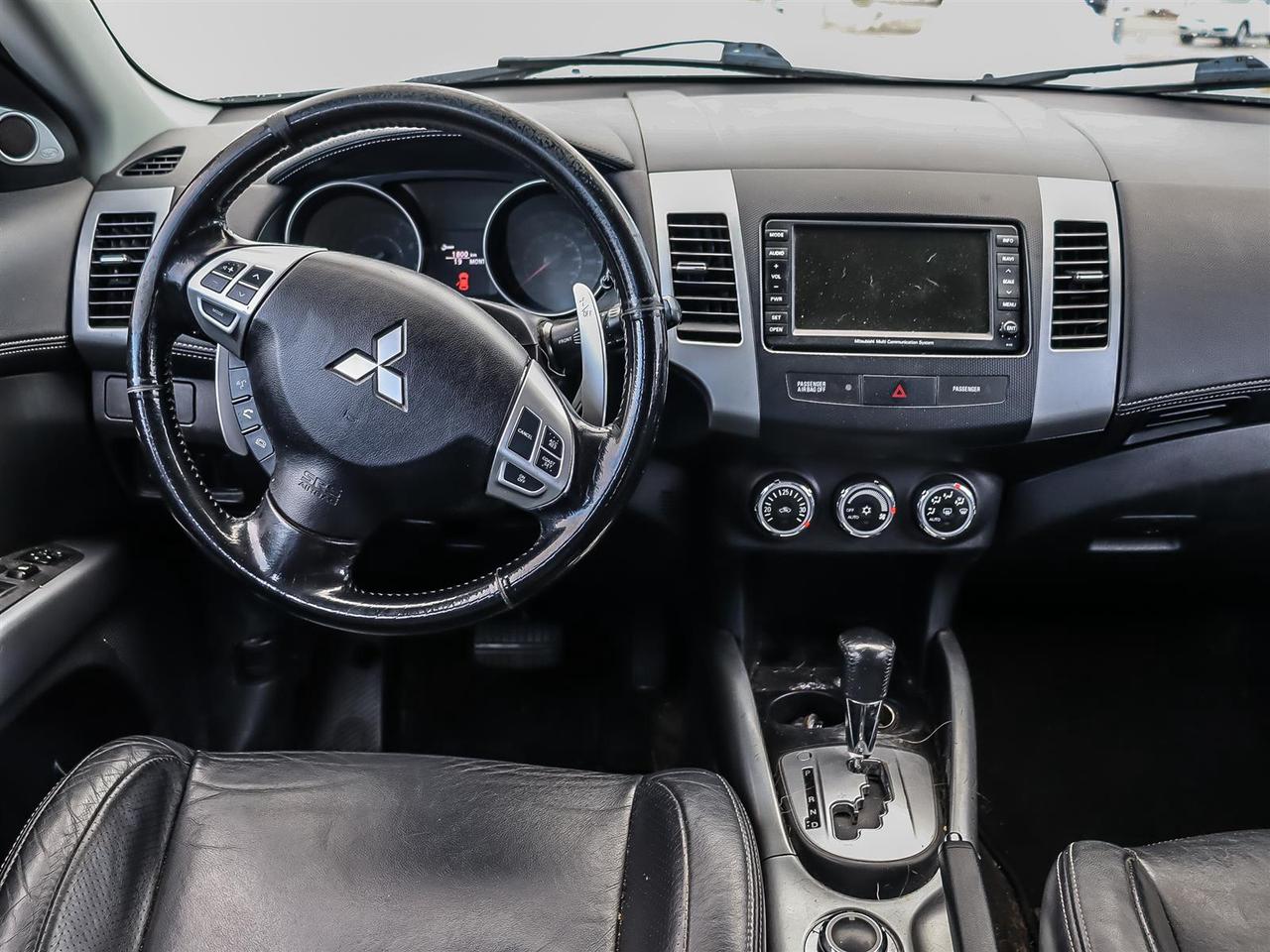 2011 Mitsubishi Outlander  Photo