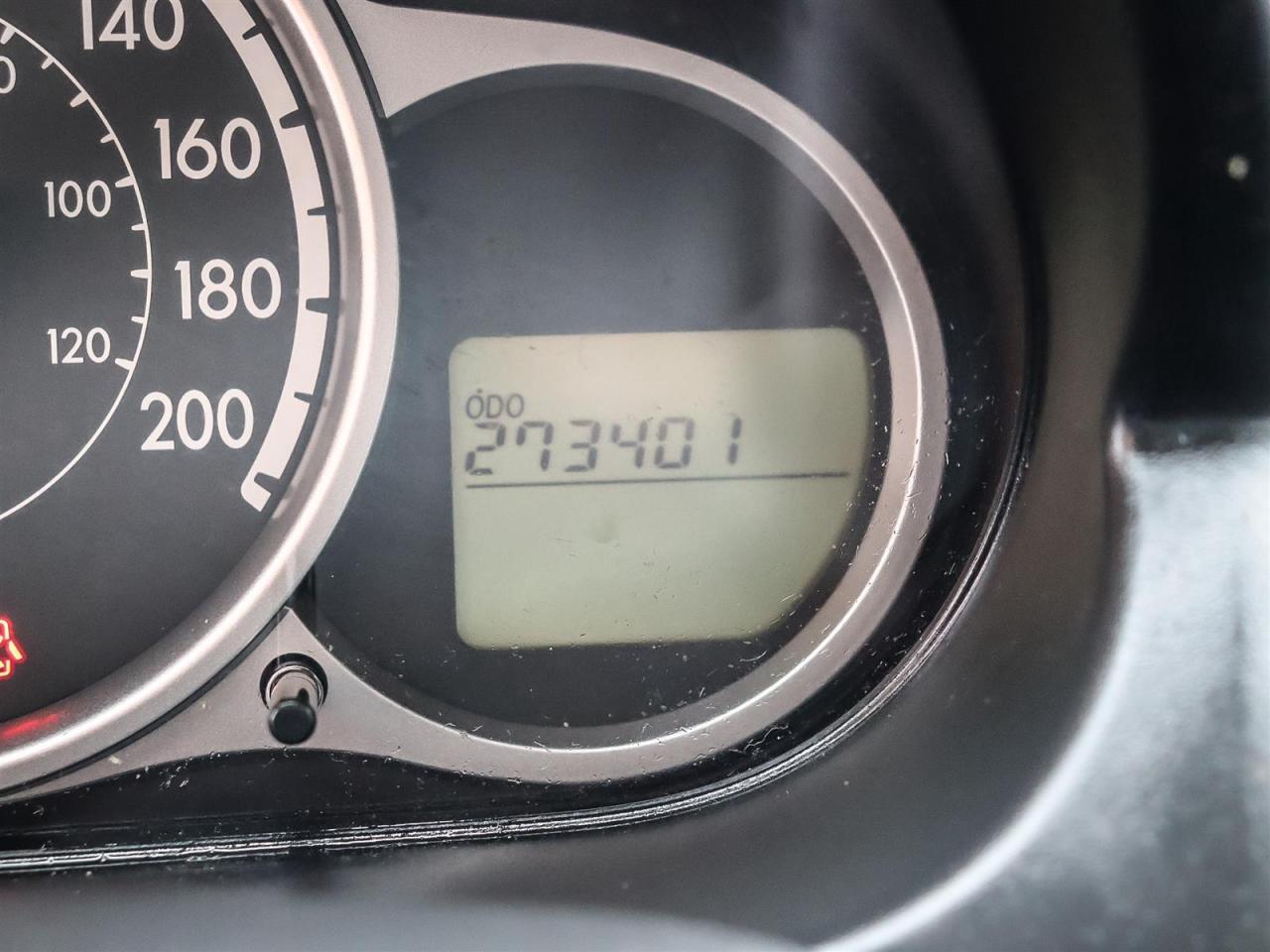 2011 Mazda MAZDA2  Photo4