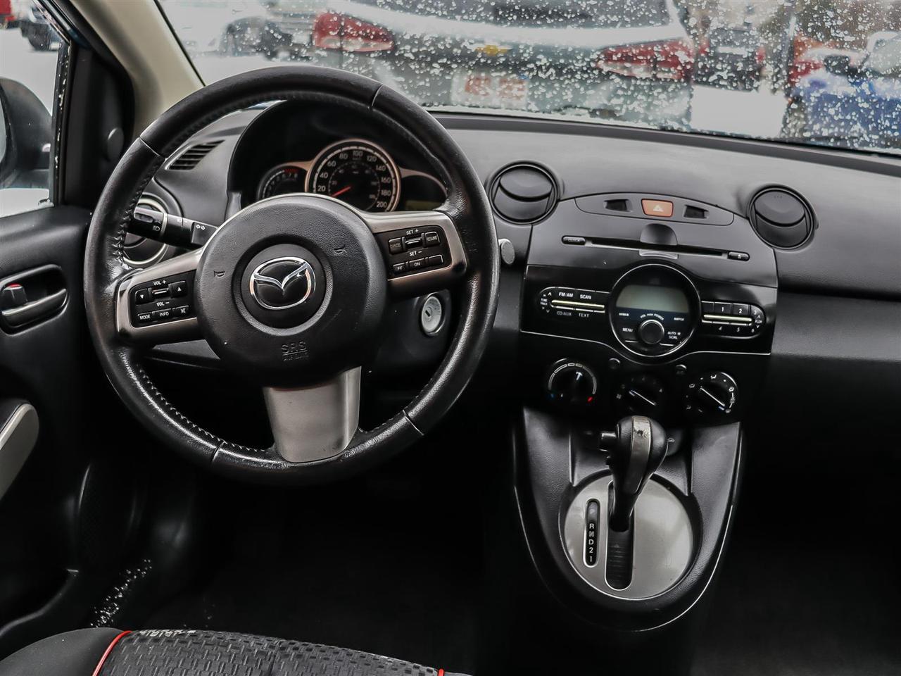 2011 Mazda MAZDA2  Photo