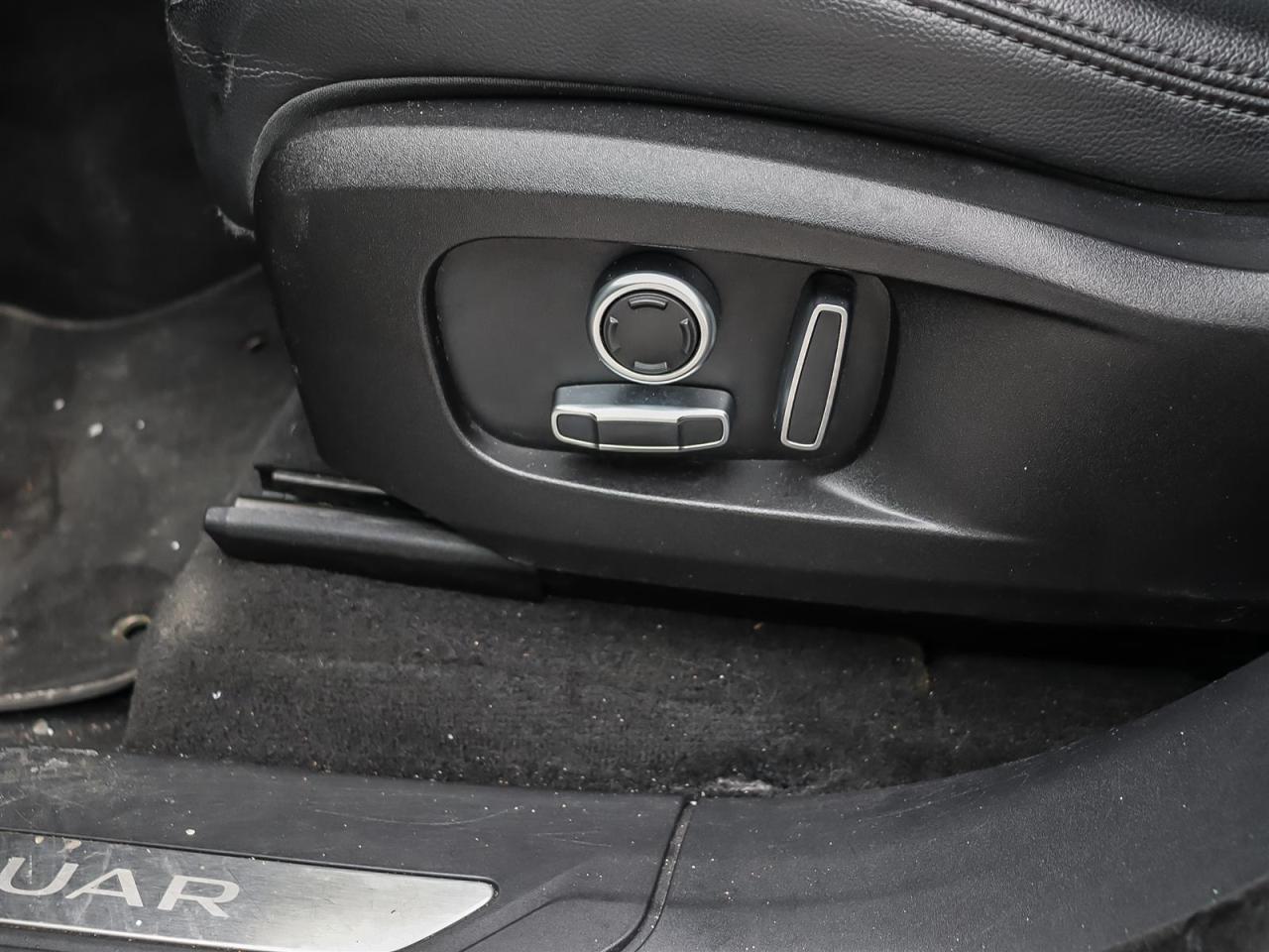 2021 Jaguar F-Type  Photo