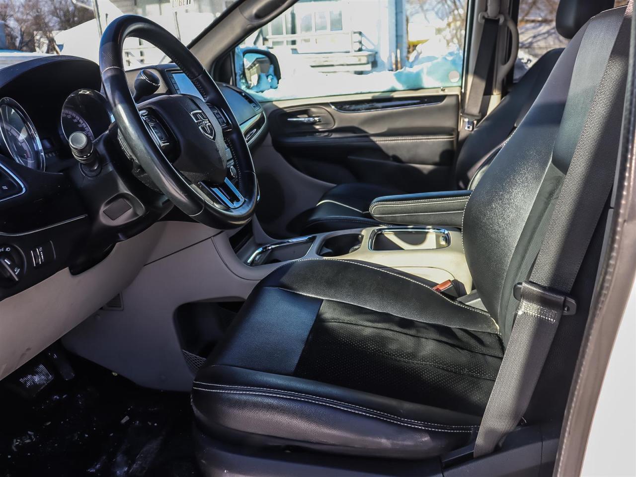 2015 Dodge Grand Caravan  Photo