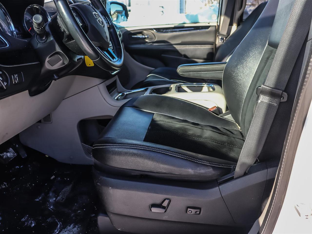 2015 Dodge Grand Caravan  Photo