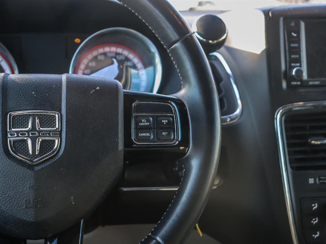 2015 Dodge Grand Caravan  Photo