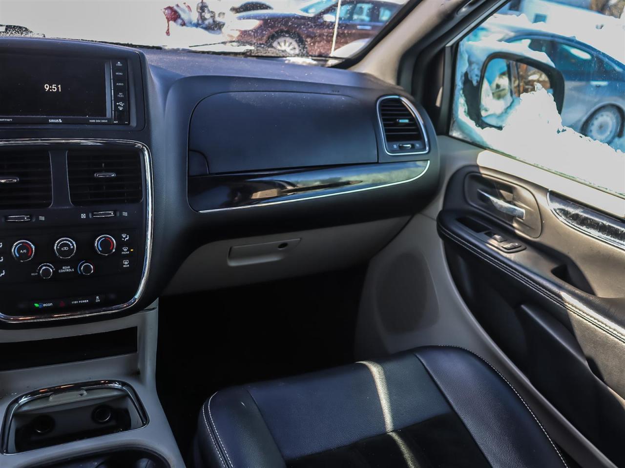 2015 Dodge Grand Caravan  Photo