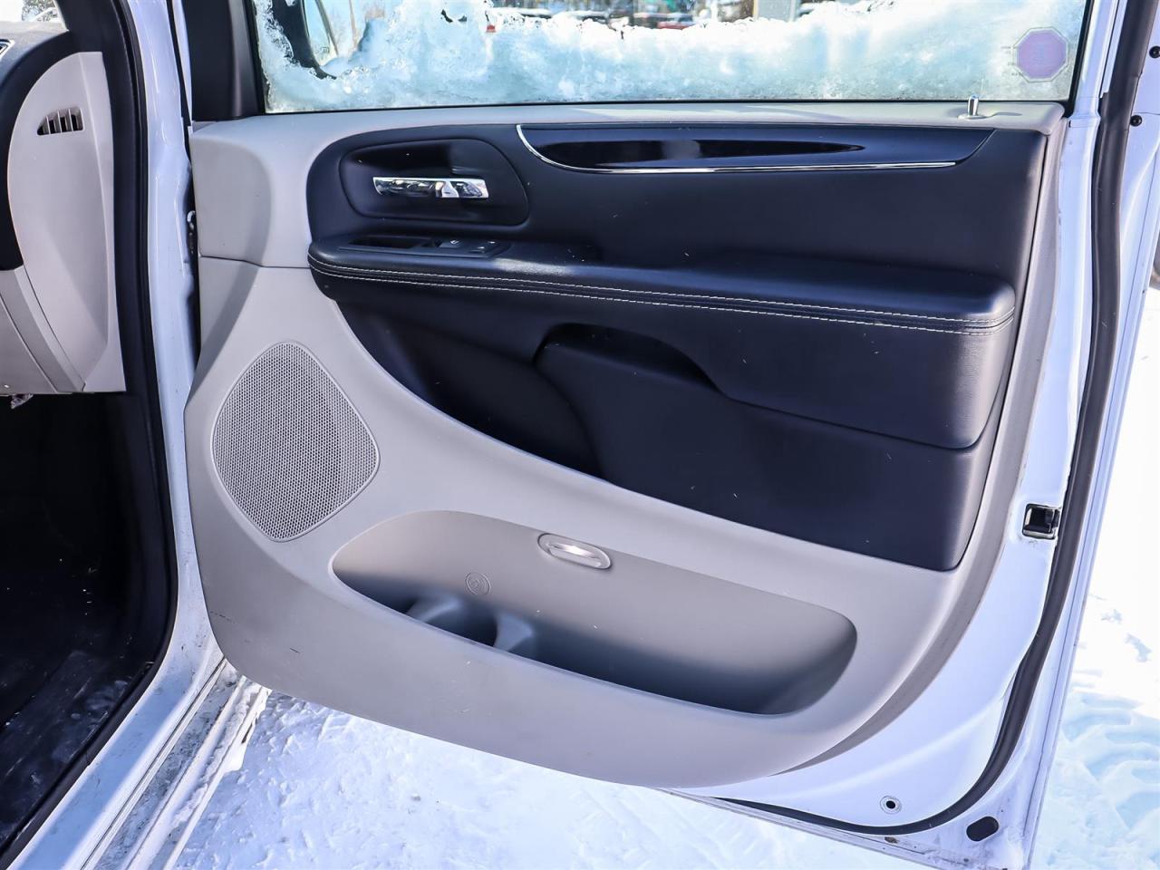 2015 Dodge Grand Caravan  Photo