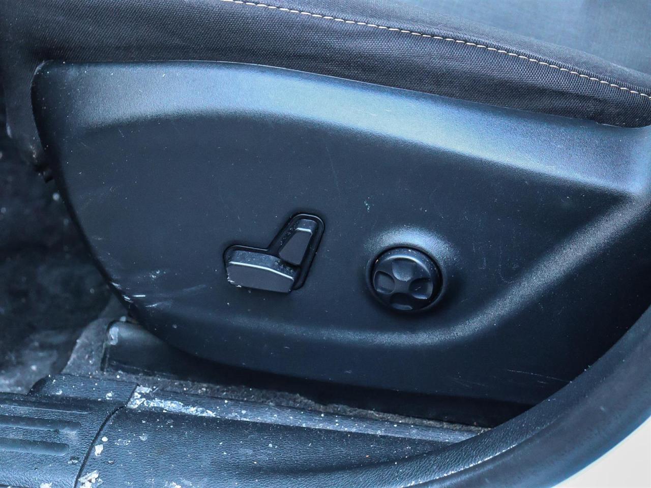 2017 Jeep Cherokee  Photo3