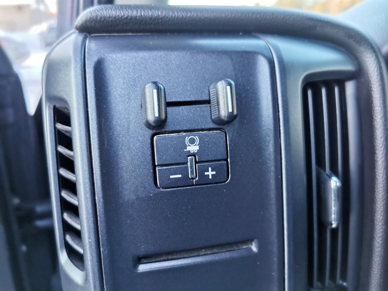 2017 GMC Sierra 1500 Short Box Photo