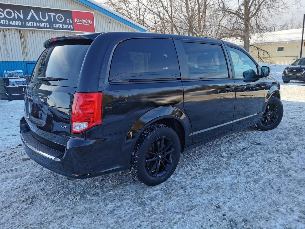 2020 Dodge Grand Caravan GT Photo4