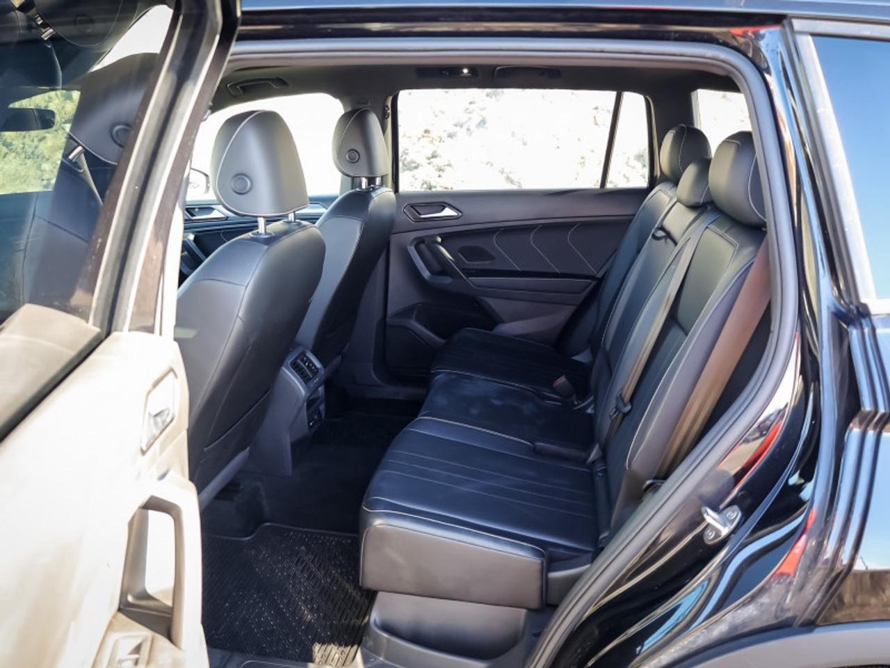 2022 Volkswagen Tiguan Comfortline R-Line Black Edition Photo