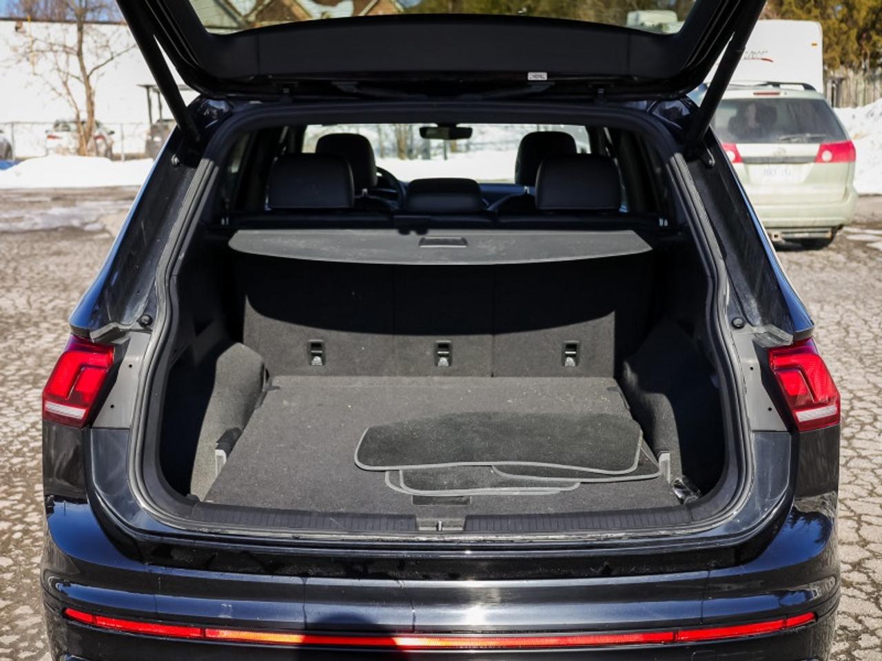 2022 Volkswagen Tiguan Comfortline R-Line Black Edition Photo