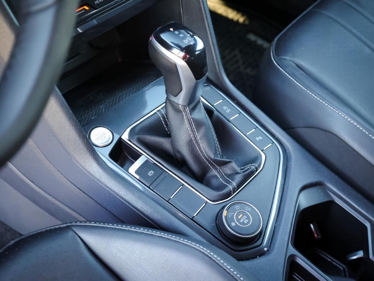 2022 Volkswagen Tiguan Comfortline R-Line Black Edition Photo