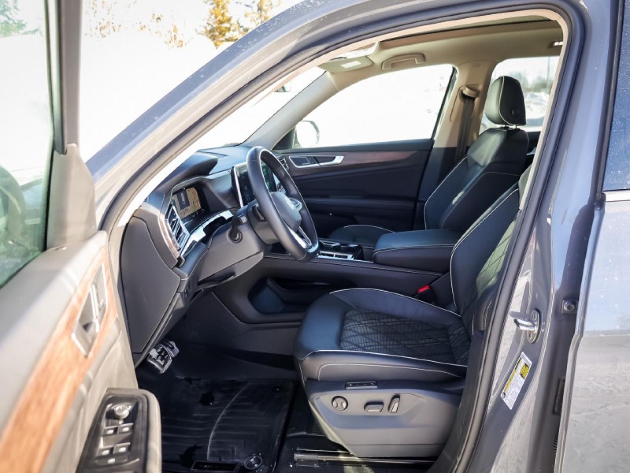 2025 Volkswagen Atlas Execline 2.0 TSI Photo