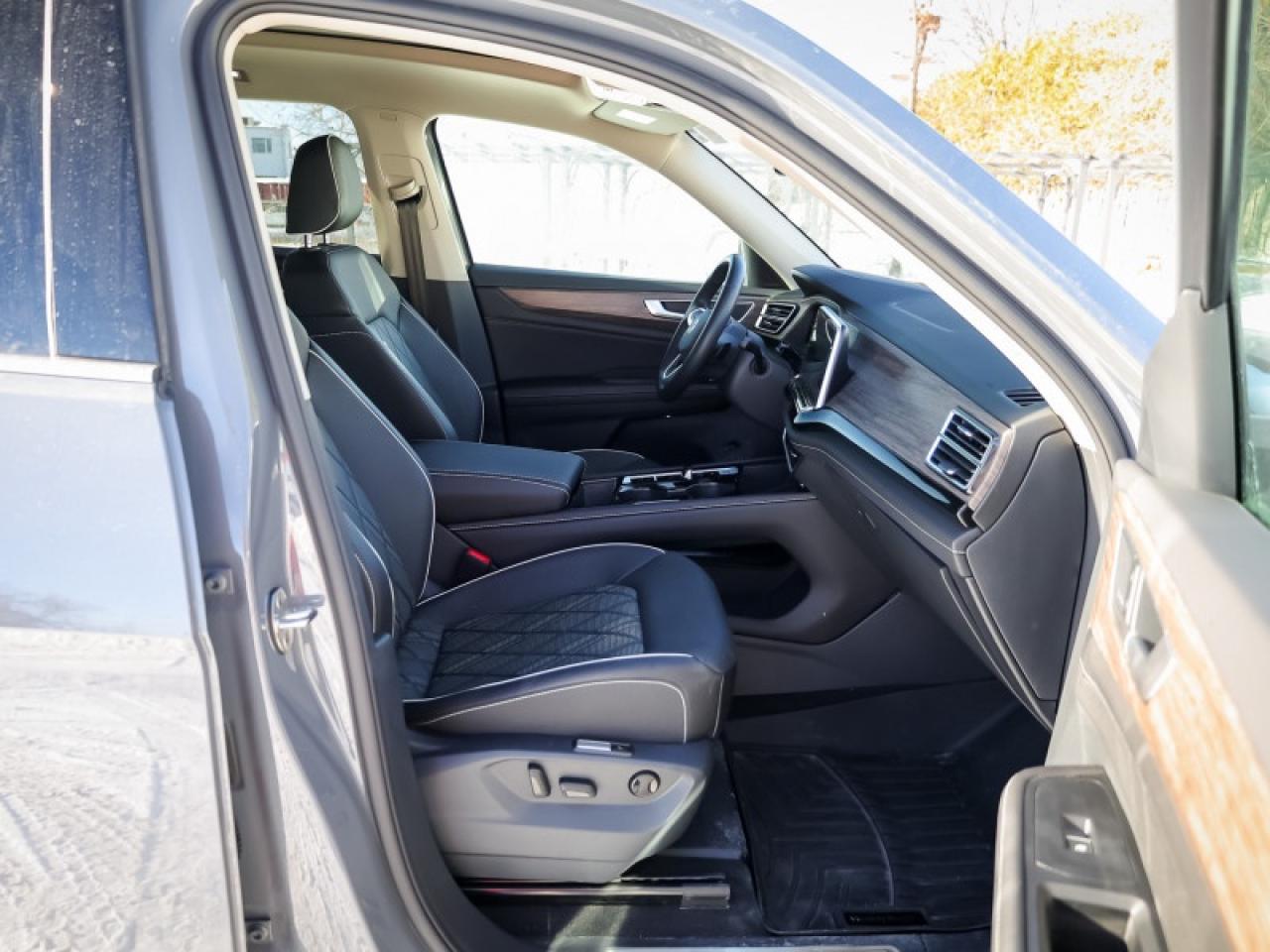 2025 Volkswagen Atlas Execline 2.0 TSI Photo