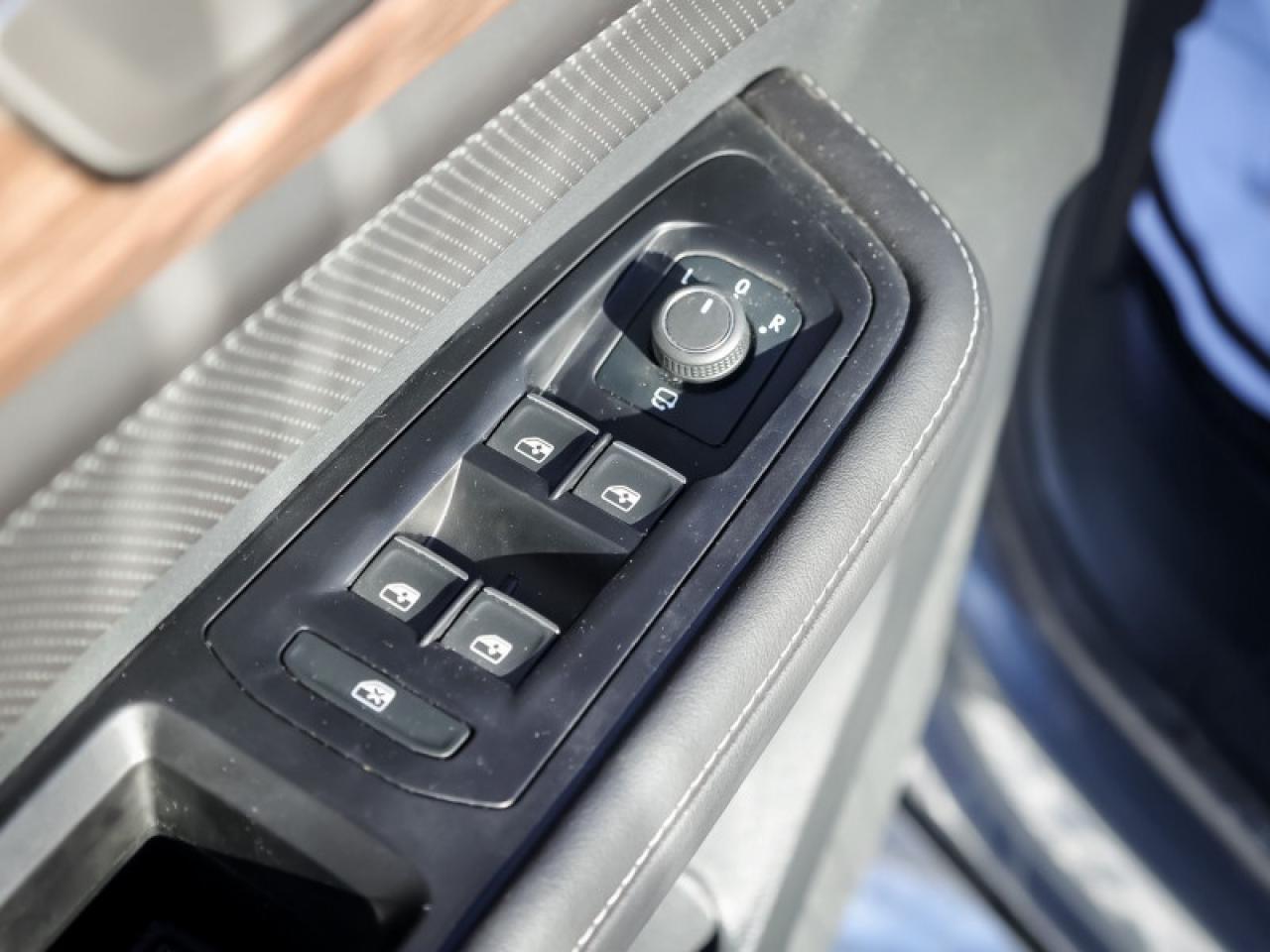 2025 Volkswagen Atlas Execline 2.0 TSI Photo