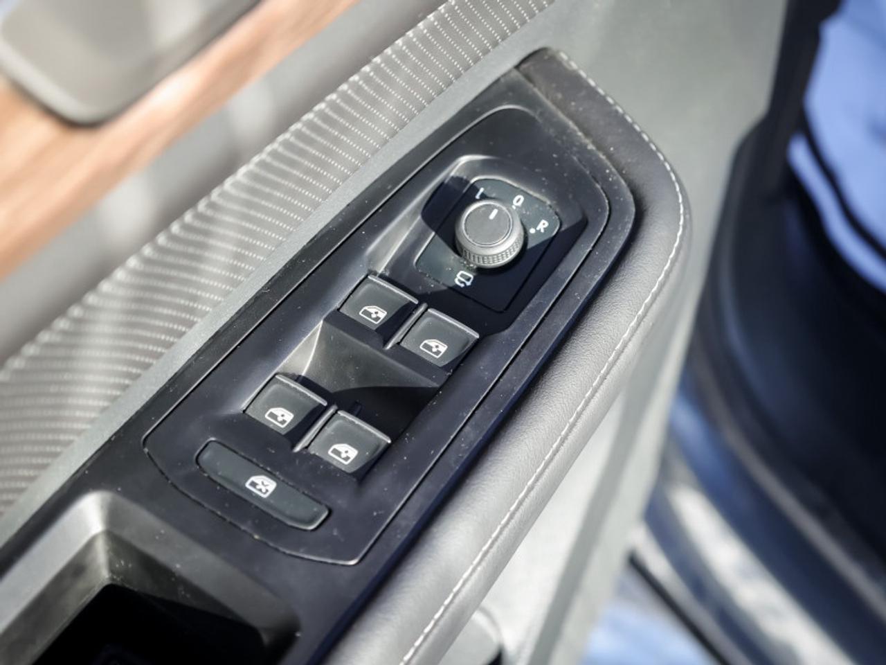 2025 Volkswagen Atlas Execline 2.0 TSI Photo