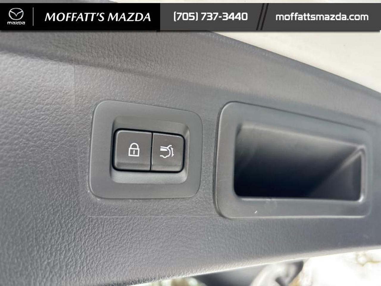 2024 Mazda CX-50 GT Photo