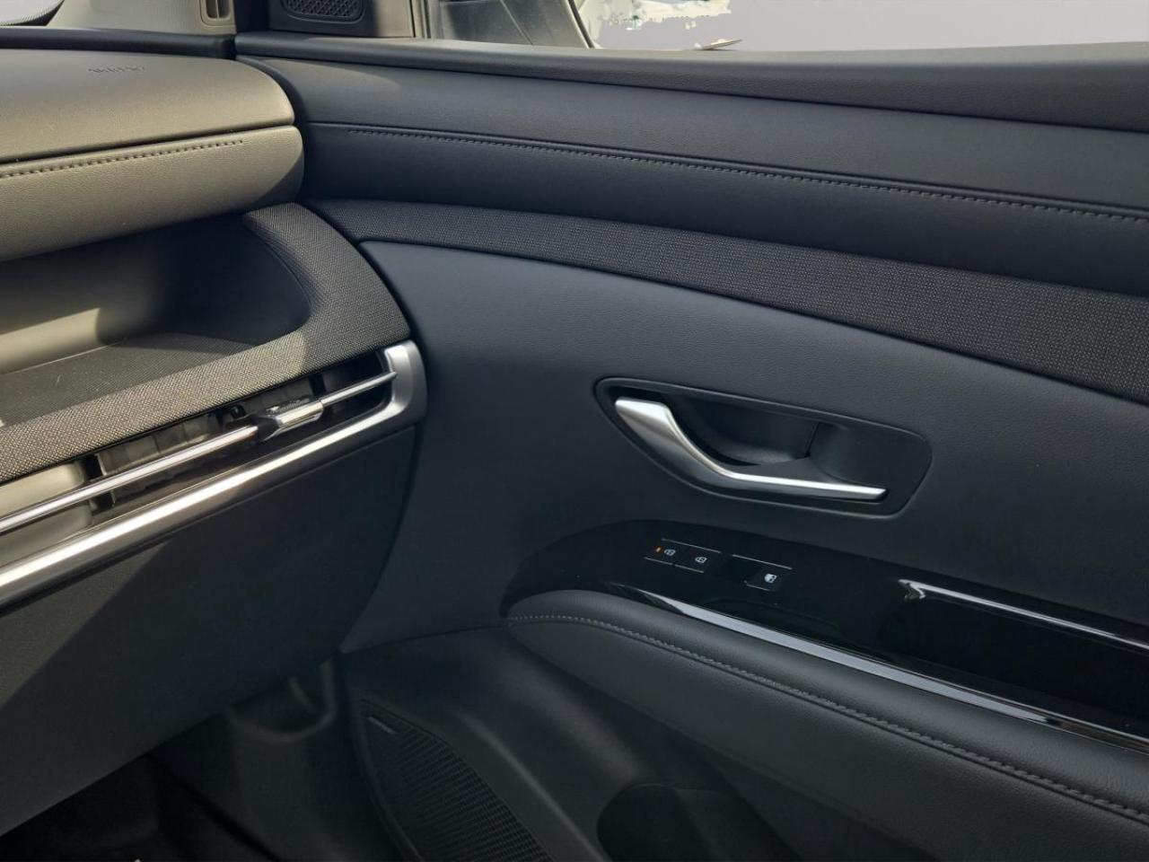 2025 Hyundai Tucson Hybrid Ultimate Photo