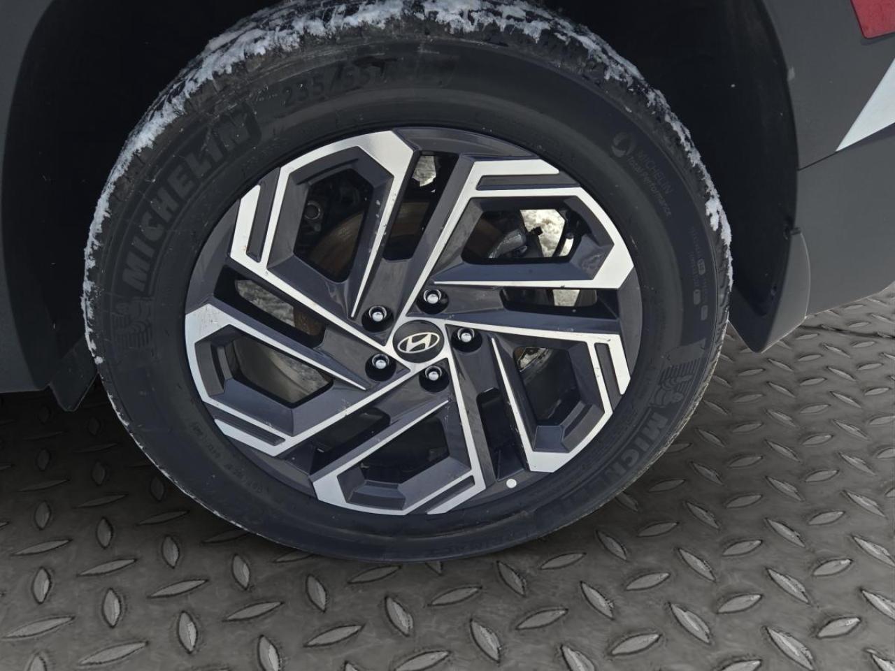 2025 Hyundai Tucson Hybrid Ultimate Photo