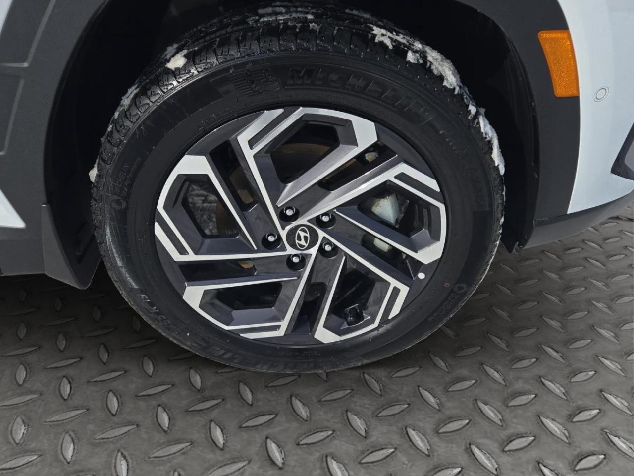 2025 Hyundai Tucson Hybrid Ultimate Photo