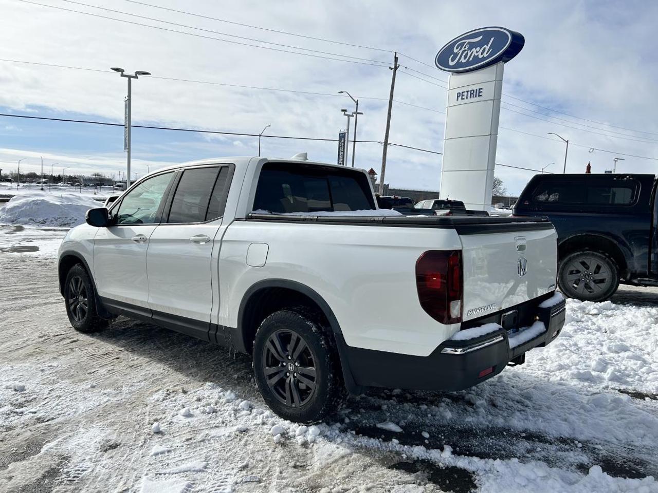 2017 Honda Ridgeline SPORT Photo