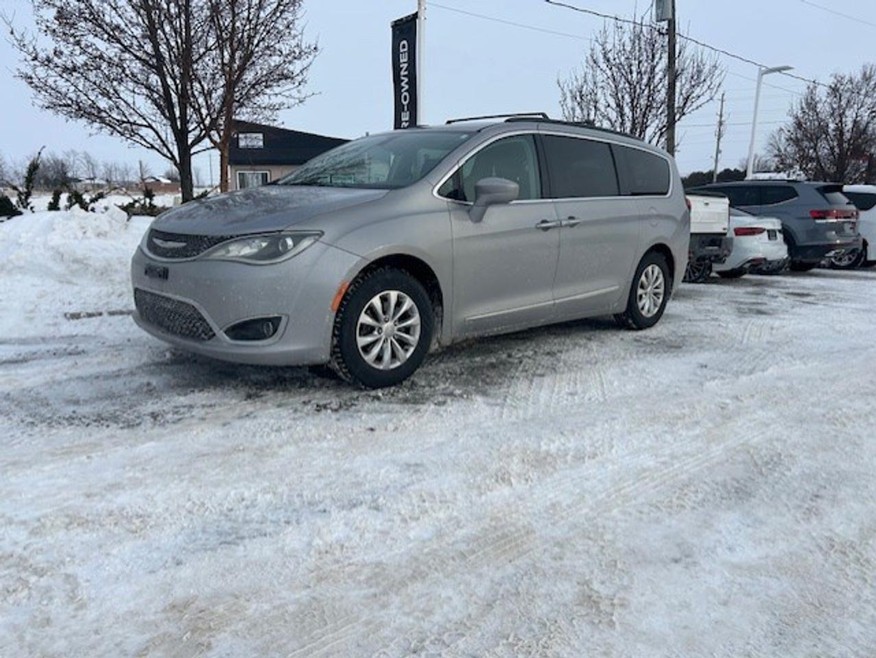 Key Features & Highlights   2017 Chrysler Pacifica Touring L

Touring L trim level

3.6L V6 engine with smooth automatic transmission

Front-Wheel Drive (FWD)

Leather-trimmed seating

Power sliding doors

Power liftgate

Stow n Go® seating for maximum cargo flexibility

7-passenger seating

Touchscreen infotainment system

Bluetooth hands-free connectivity

Backup camera

Tri-zone climate control

Heated front seats

Heated steering wheel

Keyless entry with push-button start

Multi-function steering wheel controls

Cruise control

Alloy wheels

Strong safety ratings and family-friendly design

REASONS TO BUY FROM WATFORD FORD

 Brake pads for life.
Receive free brake pads for life of your vehicle when you do all your regular service at 
Watford Ford.
* First oil change covered.
Return to Watford Ford for your complimentary first oil change with your New or Used 
vehicle.

 1 year road hazard tire protection.
Nails, screws, glass, potholes&no worries. $250 coverage per tire for any road hazards.
* Secure-gard theft protection.
Four thousand dollars ($4,000) or fifty percent (50%) of Actual Cash Value of the Vehicle on the 
Date of Loss, whichever is less, in the event that your Vehicle is stolen and not recovered and 
deemed to be a total loss.