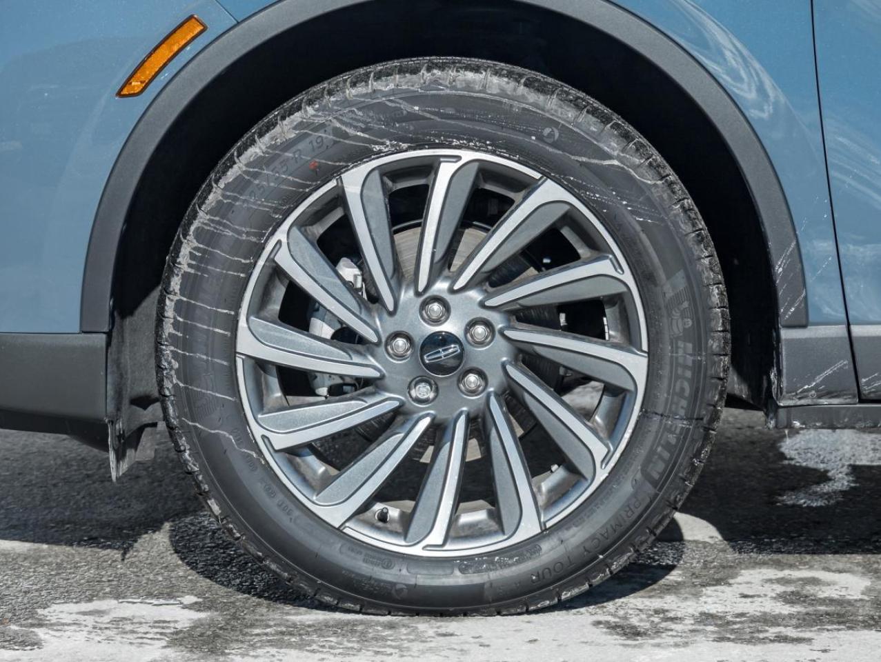 2025 Lincoln Corsair Reserve Photo3